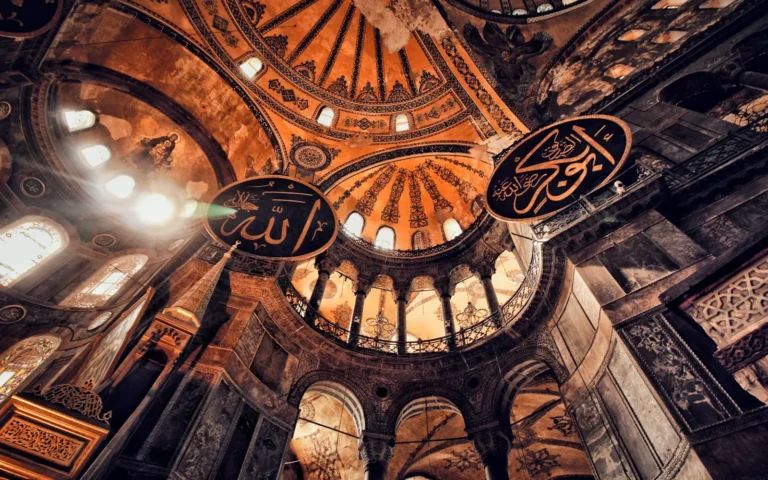 Koepel van de Hagia Sophia van binnen