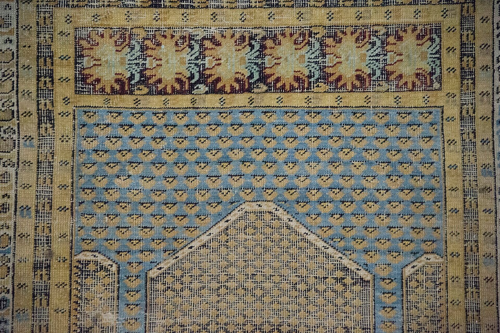 Antiek Turks tapijt uit Kula in een museumcollectie